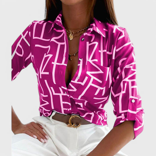 Blouse with shirt collar, button closure and pattern