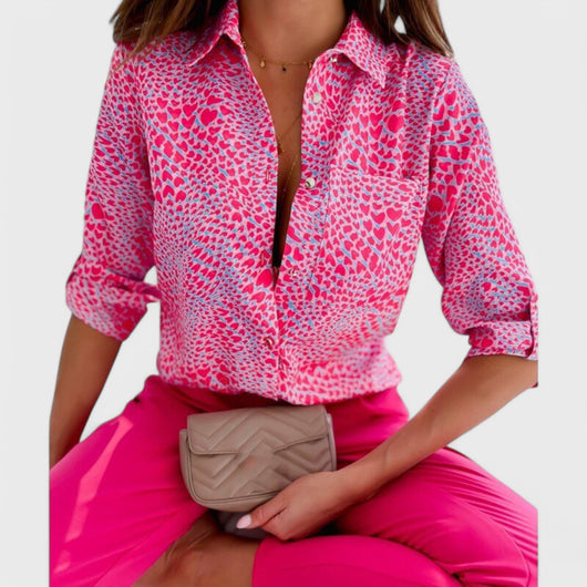 Blouse with shirt collar, button closure and pattern